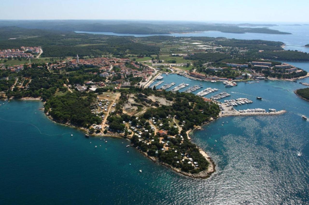 Apartments Kadum Porec Center Near The Beach Exterior photo
